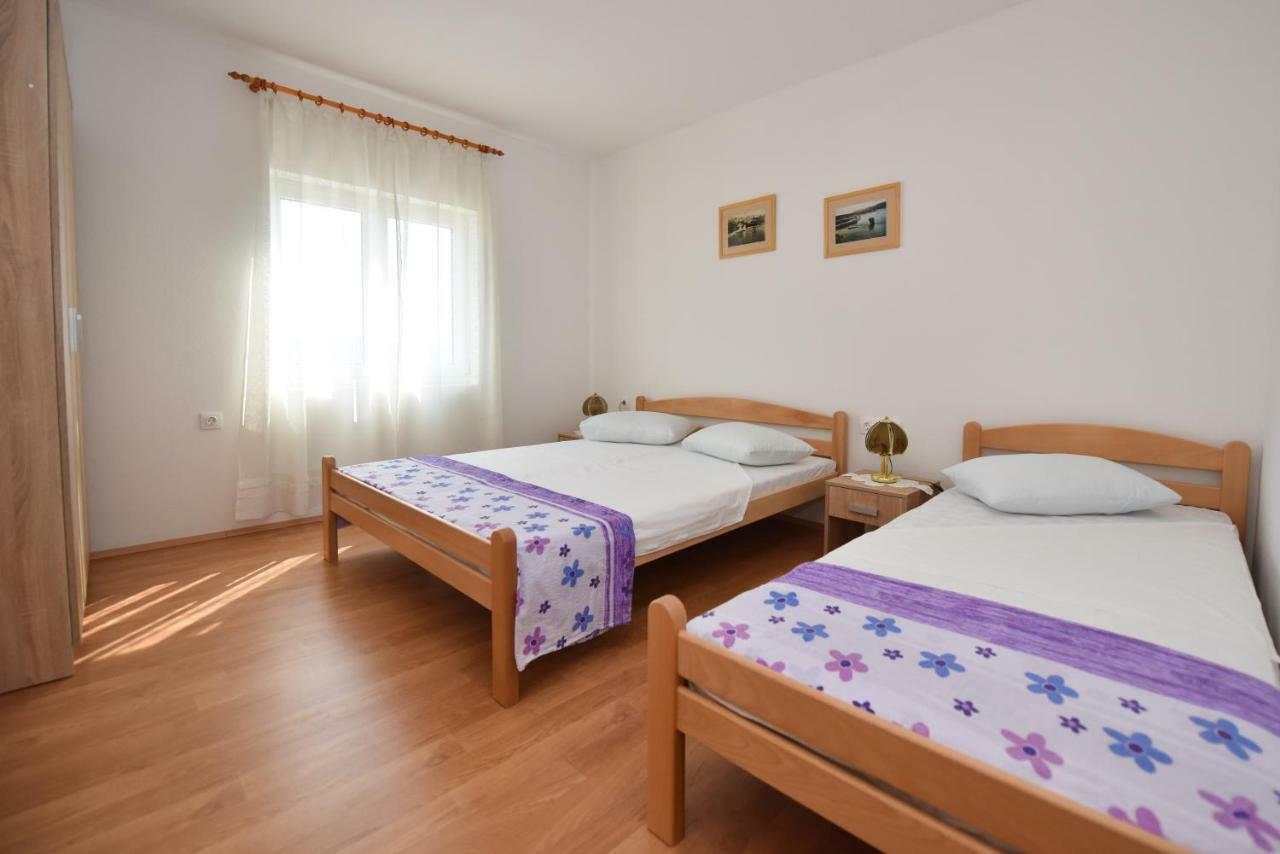 Apartments Zakarija Novalja Exteriér fotografie