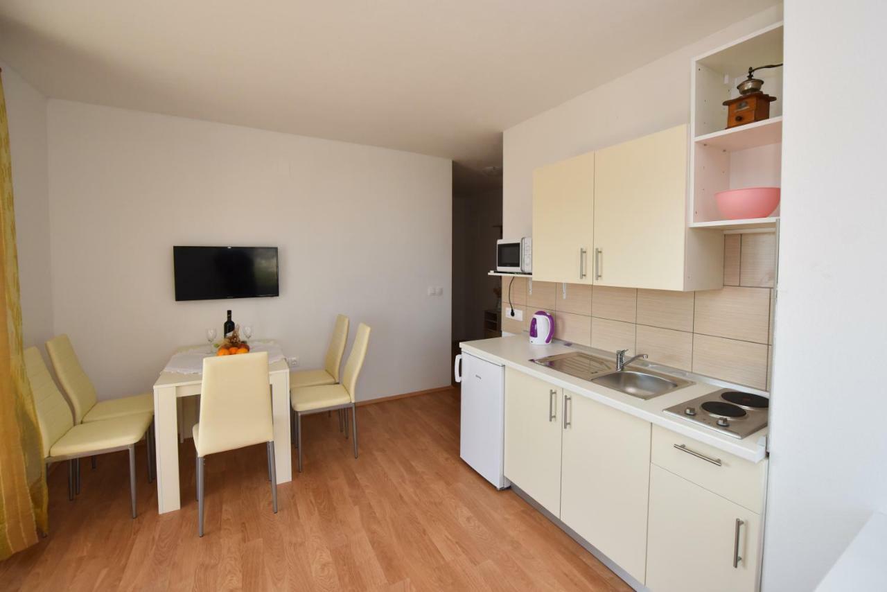 Apartments Zakarija Novalja Exteriér fotografie